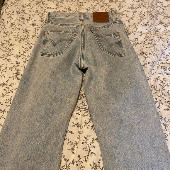 Levi’s Ribcage Straight Jeans - Picture 4 of 4